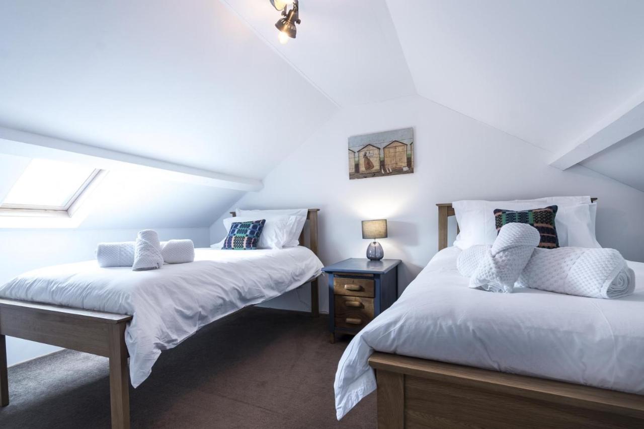 Foxglove - Luxurious Barn Conversion - Blossom Farm Johnston Екстер'єр фото