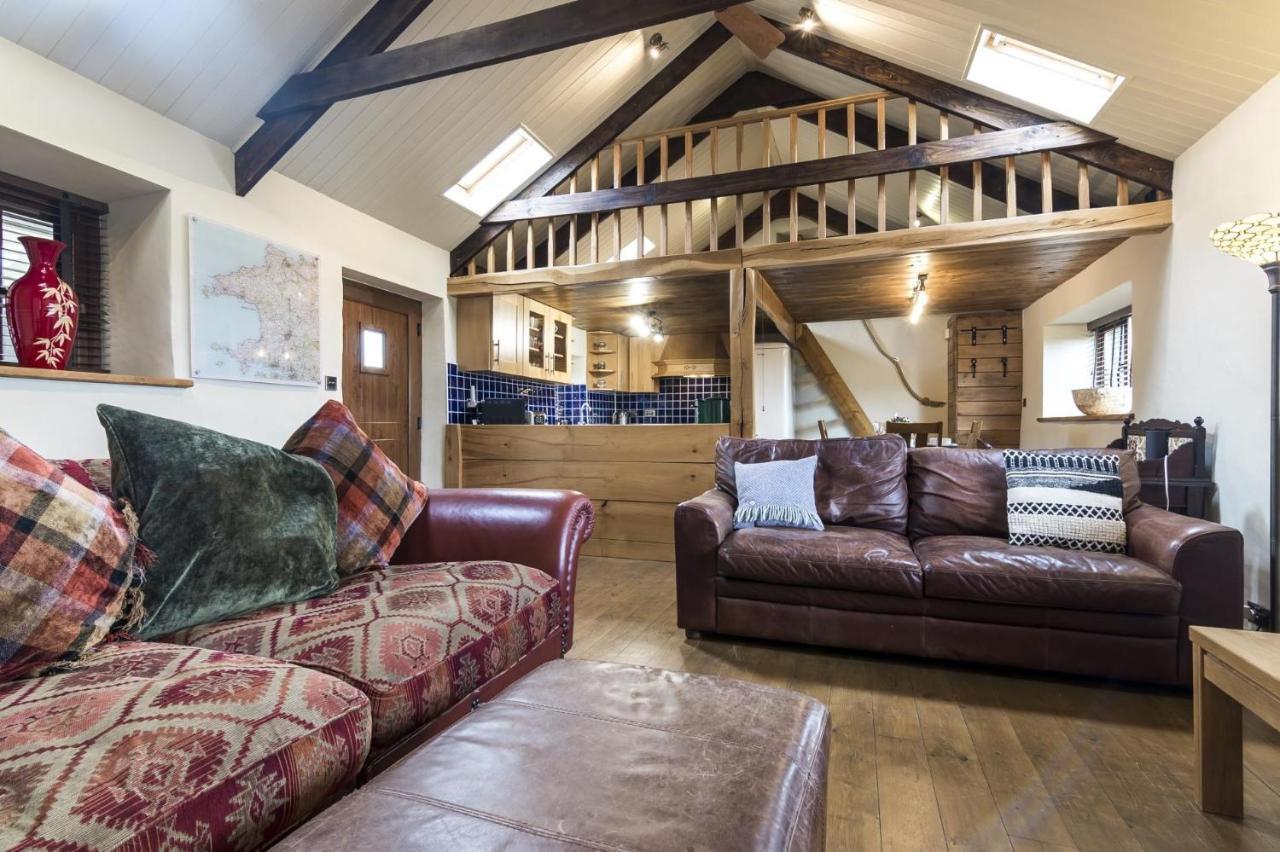Foxglove - Luxurious Barn Conversion - Blossom Farm Johnston Екстер'єр фото