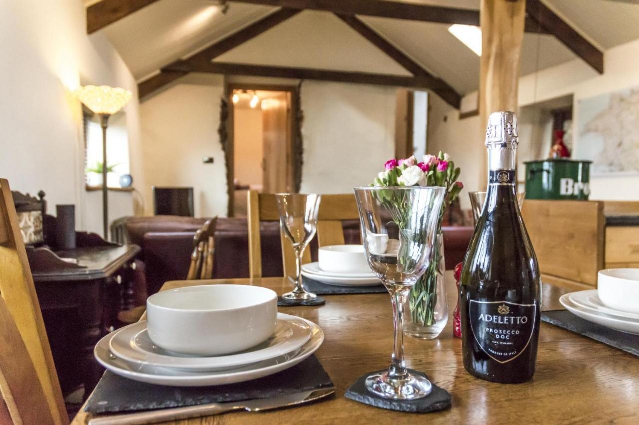 Foxglove - Luxurious Barn Conversion - Blossom Farm Johnston Екстер'єр фото