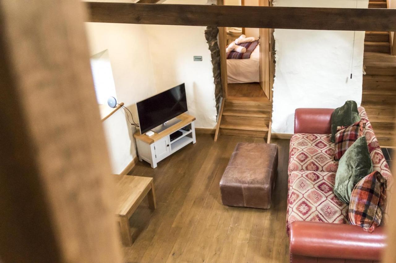 Foxglove - Luxurious Barn Conversion - Blossom Farm Johnston Екстер'єр фото